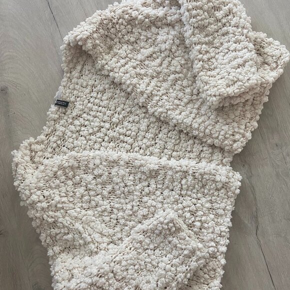 Women's H&M Ivory Cropped Knit Sweater Puffer Vest US - Large Size, Chic Jacket - Picture 4 of 9